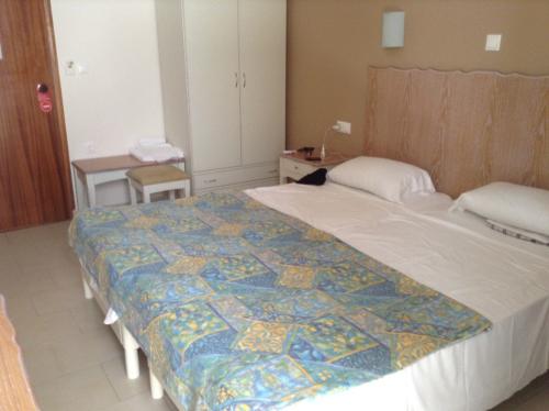 20140623-Camera la pensiune