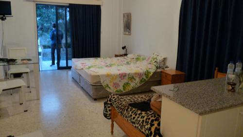 Cipru-GenPanayotis30